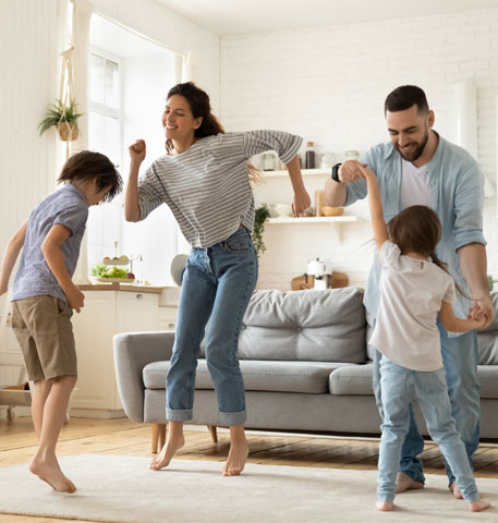 6 jeux amusants à faire en famille sans matériel (ou presque) 